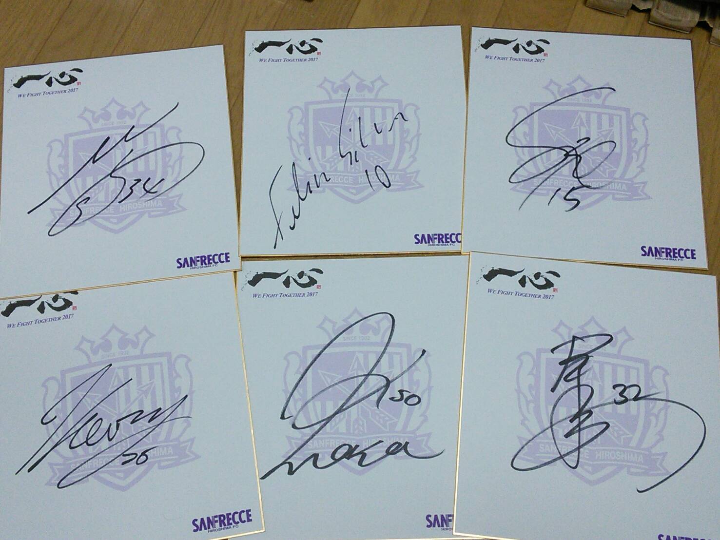 FC東京戦のフリーペーパーのアンケートでサインボール、選手サインが