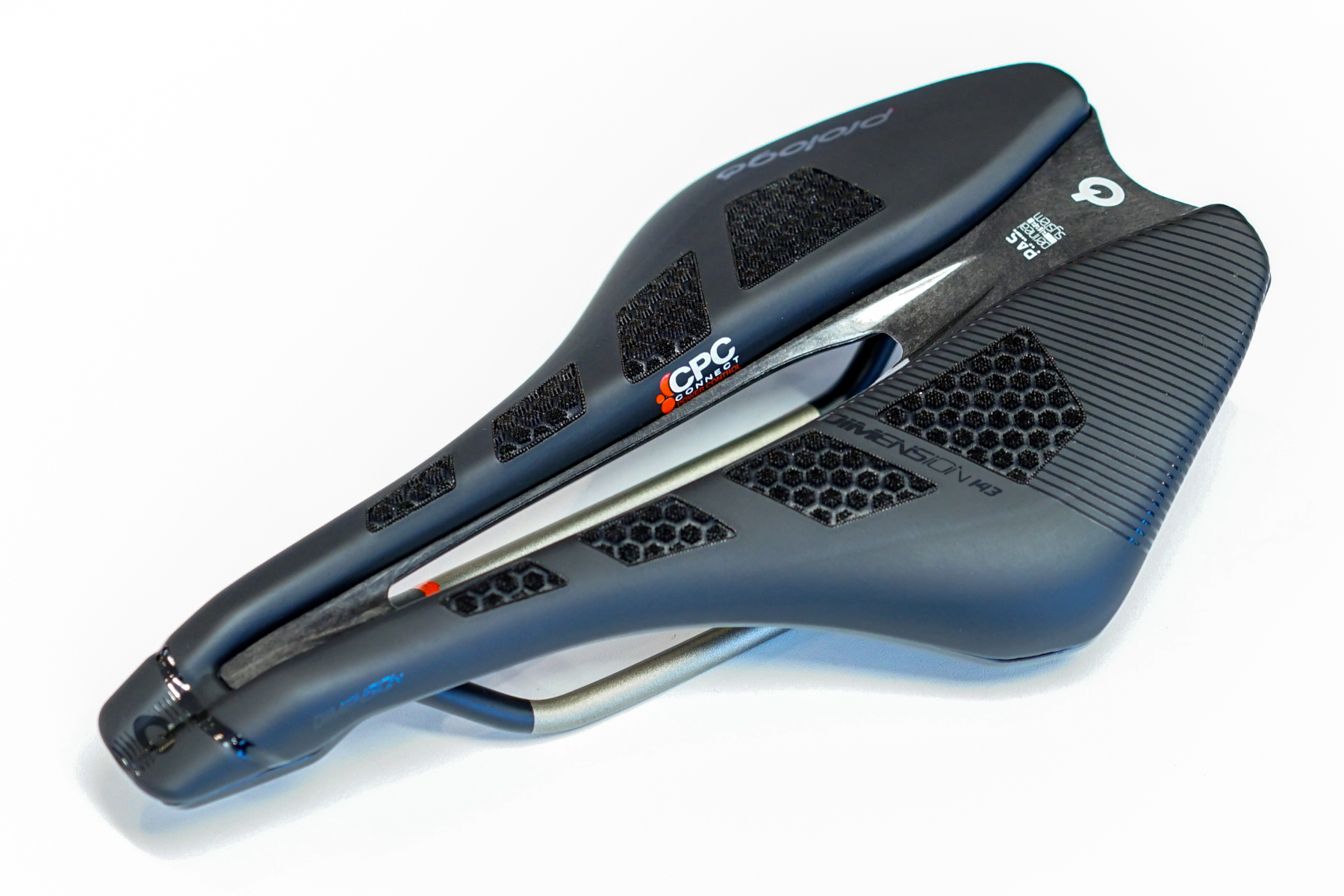 プロが愛用するハイグリップ＆ショートノーズサドル！Prologo