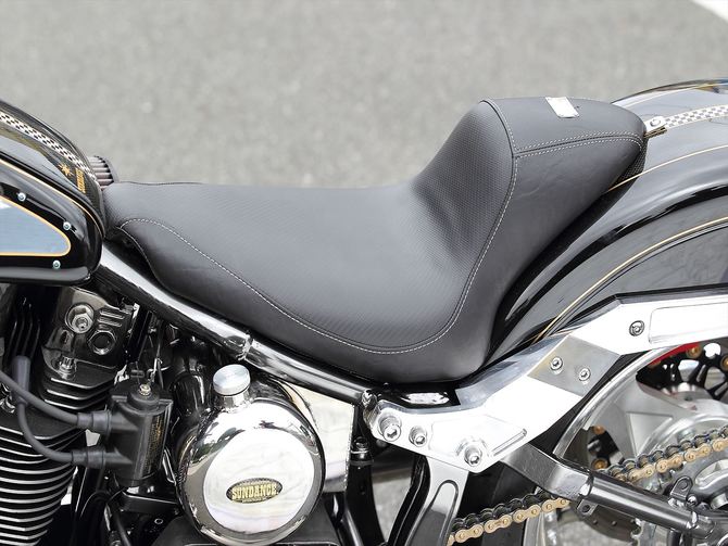 サンダンスのハーレー用カスタムシート | サンダンスのハーレー用