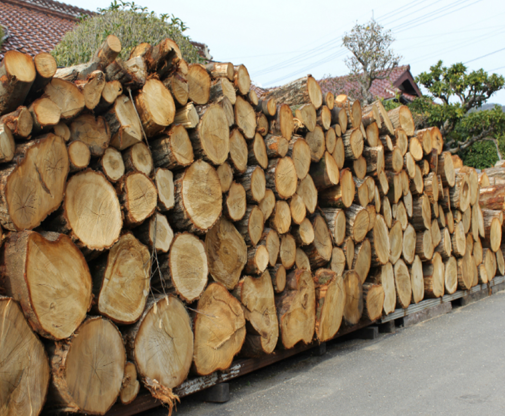 有限会社 須江林産《薪ストーブ用 薪の販売》佐久、軽井沢、御代田