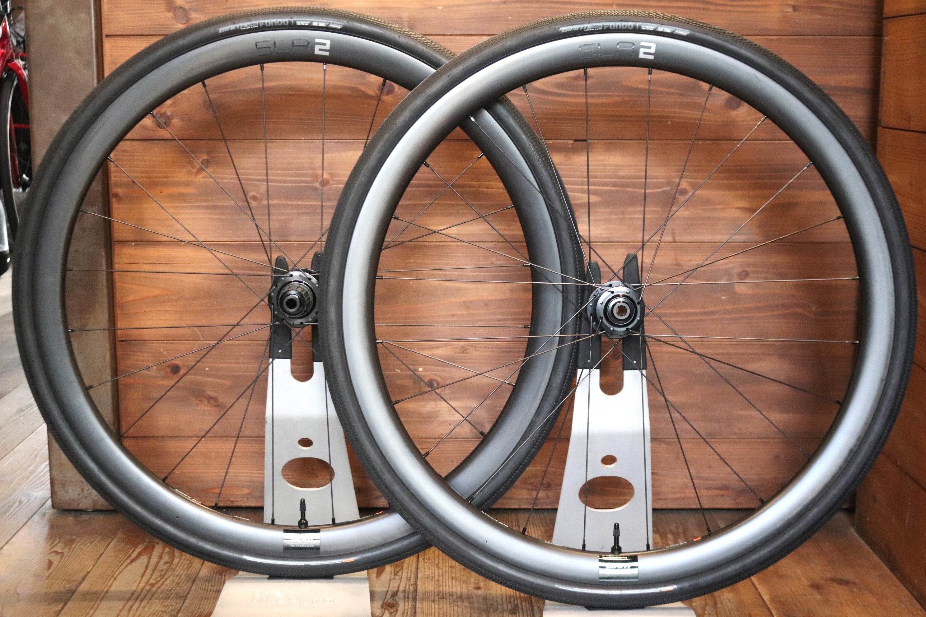 ジャイアント GIANT SLR2 36 DISC フックレス カーボンホイールセット