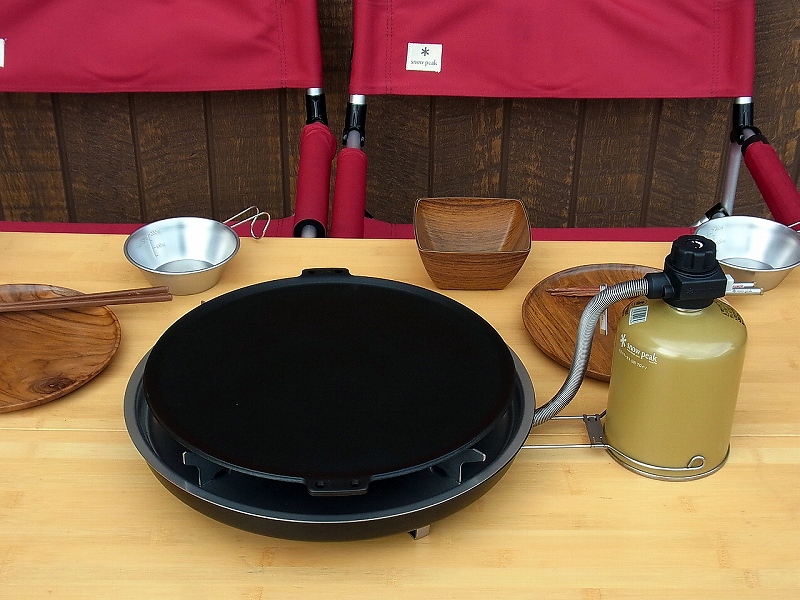 卓上で鉄板料理を豪快に！スノーピーク鉄板焼エンバーナー