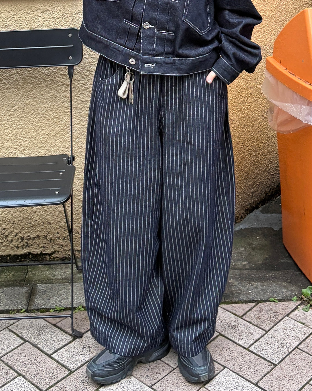 クロップドストライプバルーンパンツCH2022 – YOLO（ヨロ