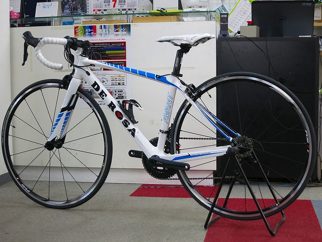 府中×ロードバイク】DE ROSA AVANT ホワイトカラーに爽やかなスカイ