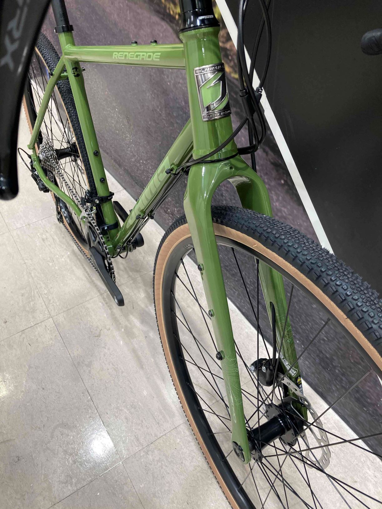 個性的グラベルロード入荷】JAMISの代名詞的な存在RENEGADE！！高品質