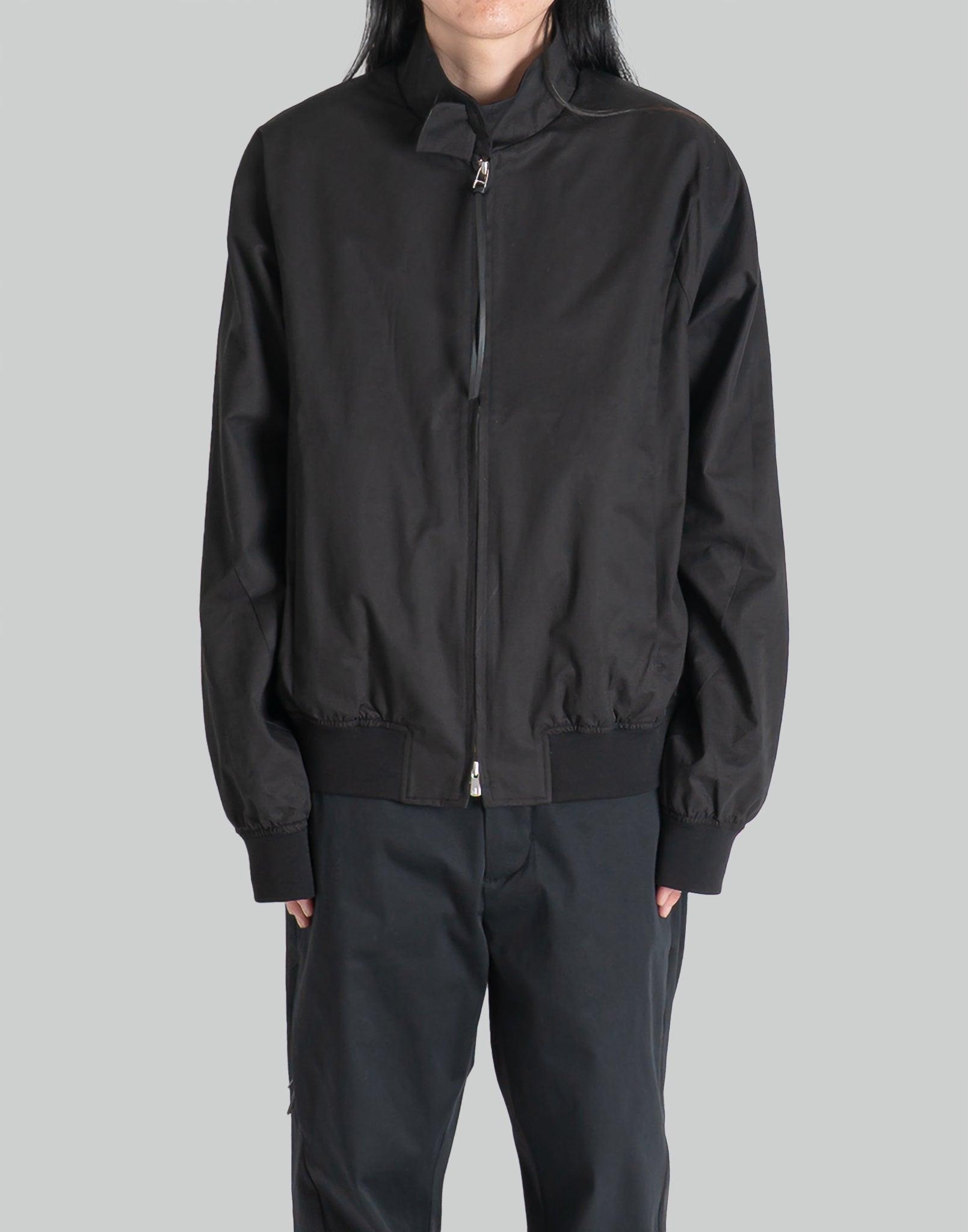 POST ARCHIVE FACTION (PAF) 8.0 BOMBER RIGHT – 082plus