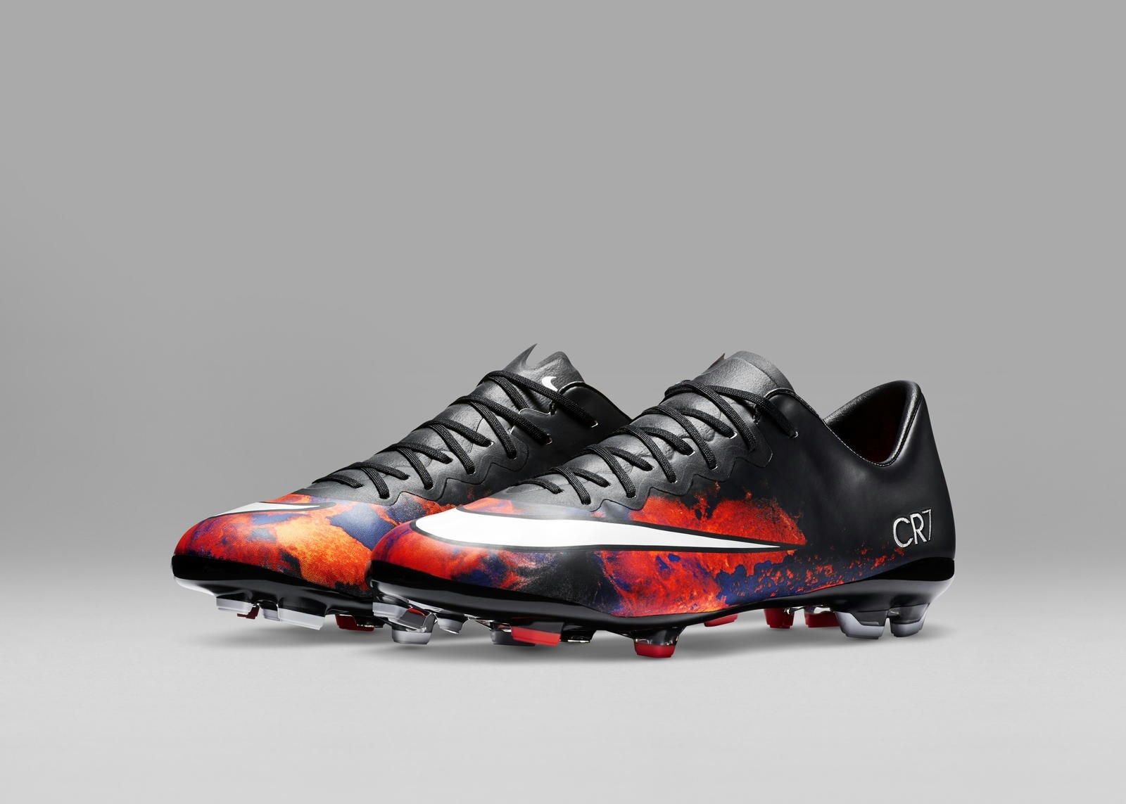 NIKE マーキュリアルヴェイパースーパーフライ4 CR7に新色登場