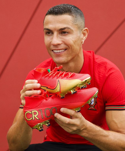 クリスティアーノ・ロナウド ポルトガル代表100ゴール記念スパイクが