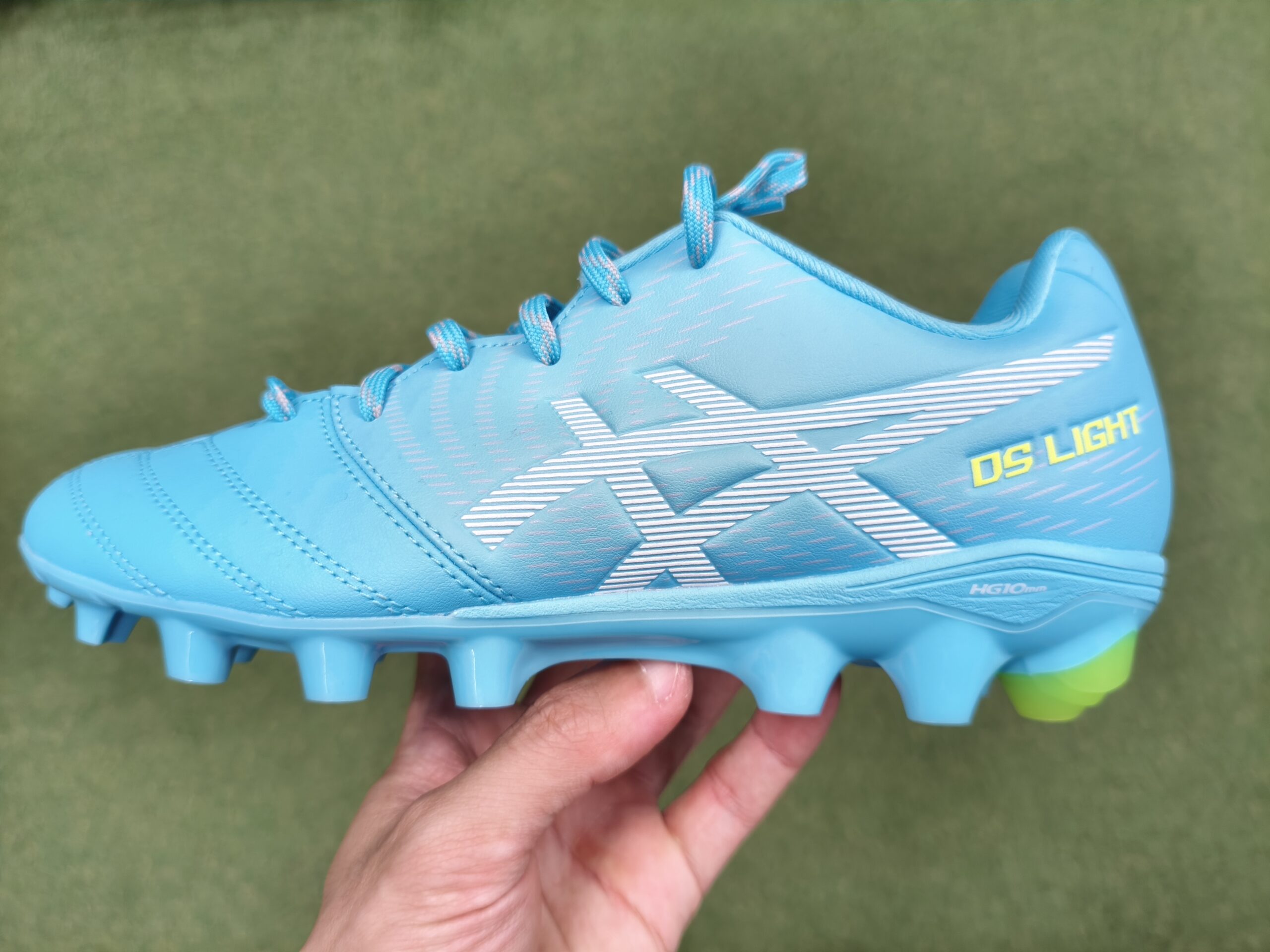 ジュニア向け サッカースパイクのおススメを解説 - 0014のblog
