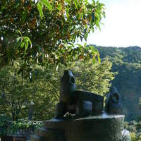 フォトライブラリ p655 木彫「神農群像」松村外次郎｜砺波正倉