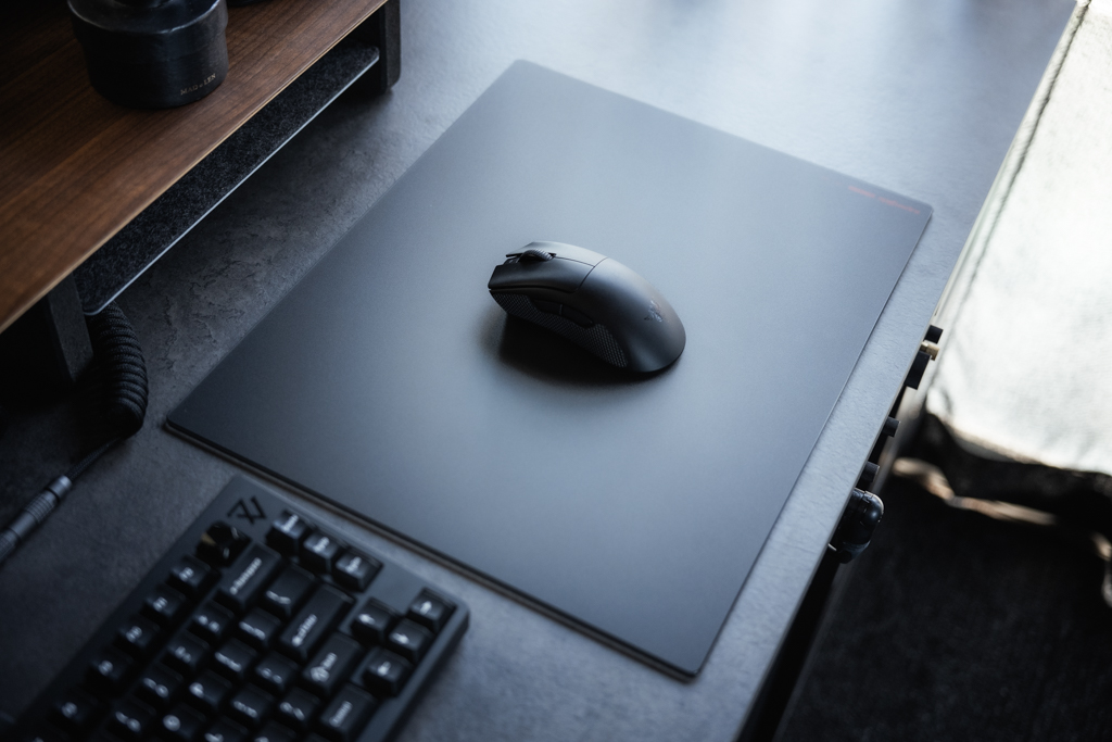 Pulsarのガラス製マウスパッド「Superglide Glass Mousepad」レビュー