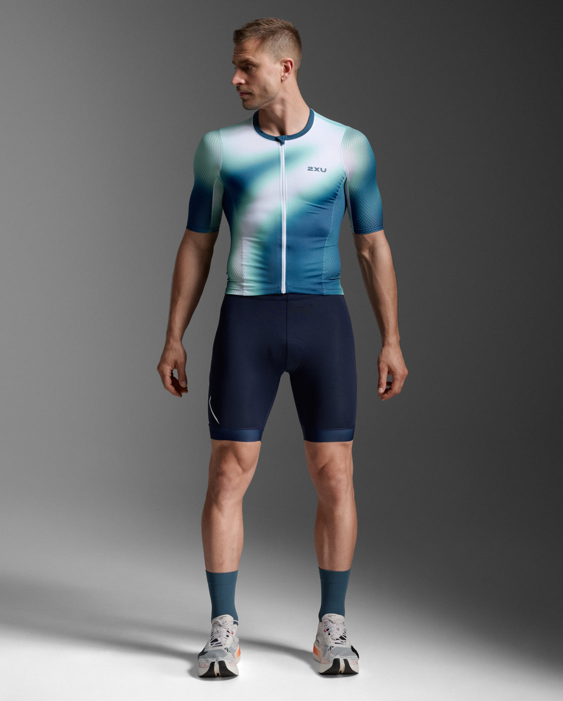 Core Tri 8 Inch Shorts – 2XU