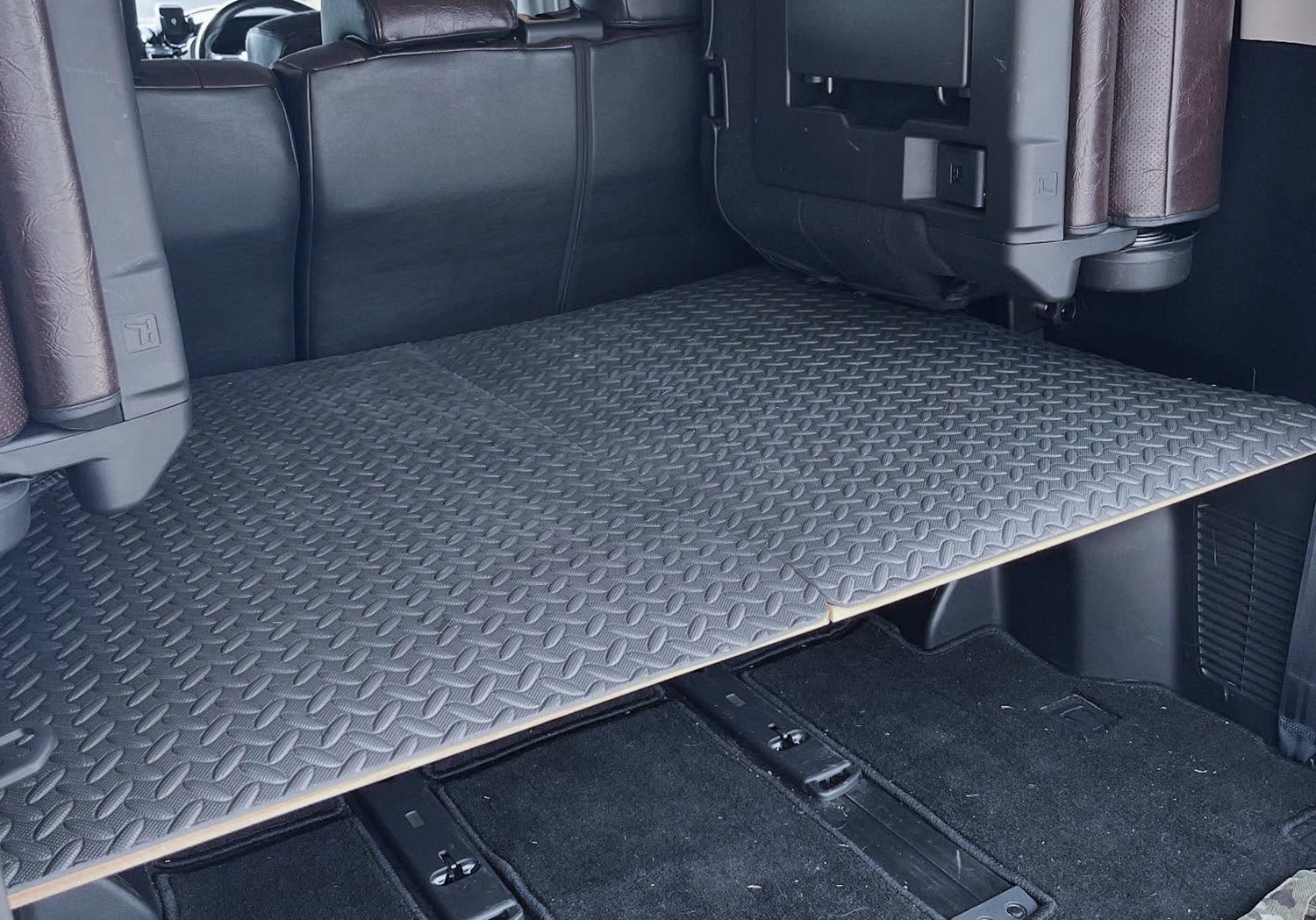 デリカD5荷室棚用DIYキット – 37CAMP