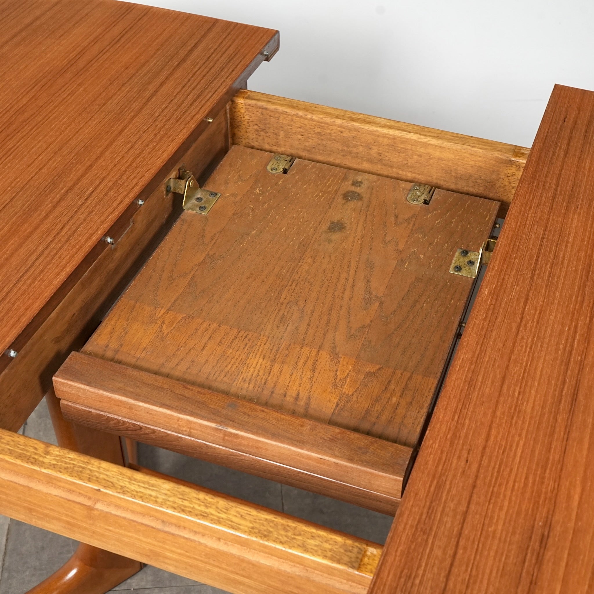 デンマークヴィンテージ ダイニングテーブル – TIME HYPE