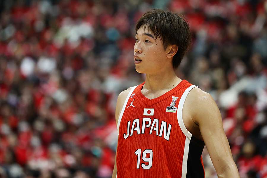 バスケ日本を救った緊急招集の25歳 「スリーやばすぎ」「救世主」3P6本