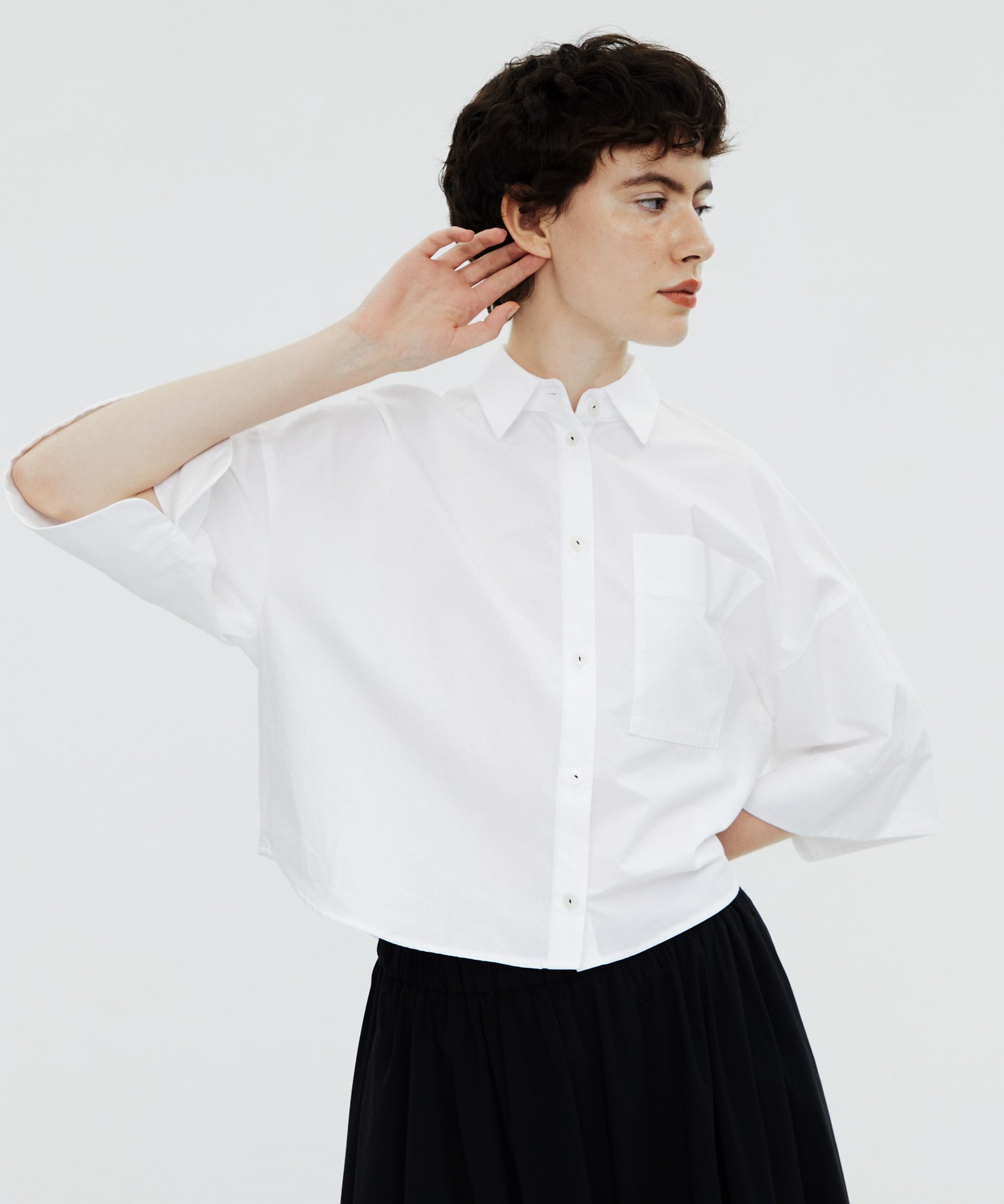 ホワイト 半袖シャツ she tokyo WOMENS/トップス/シャツ/ブラウス(半袖