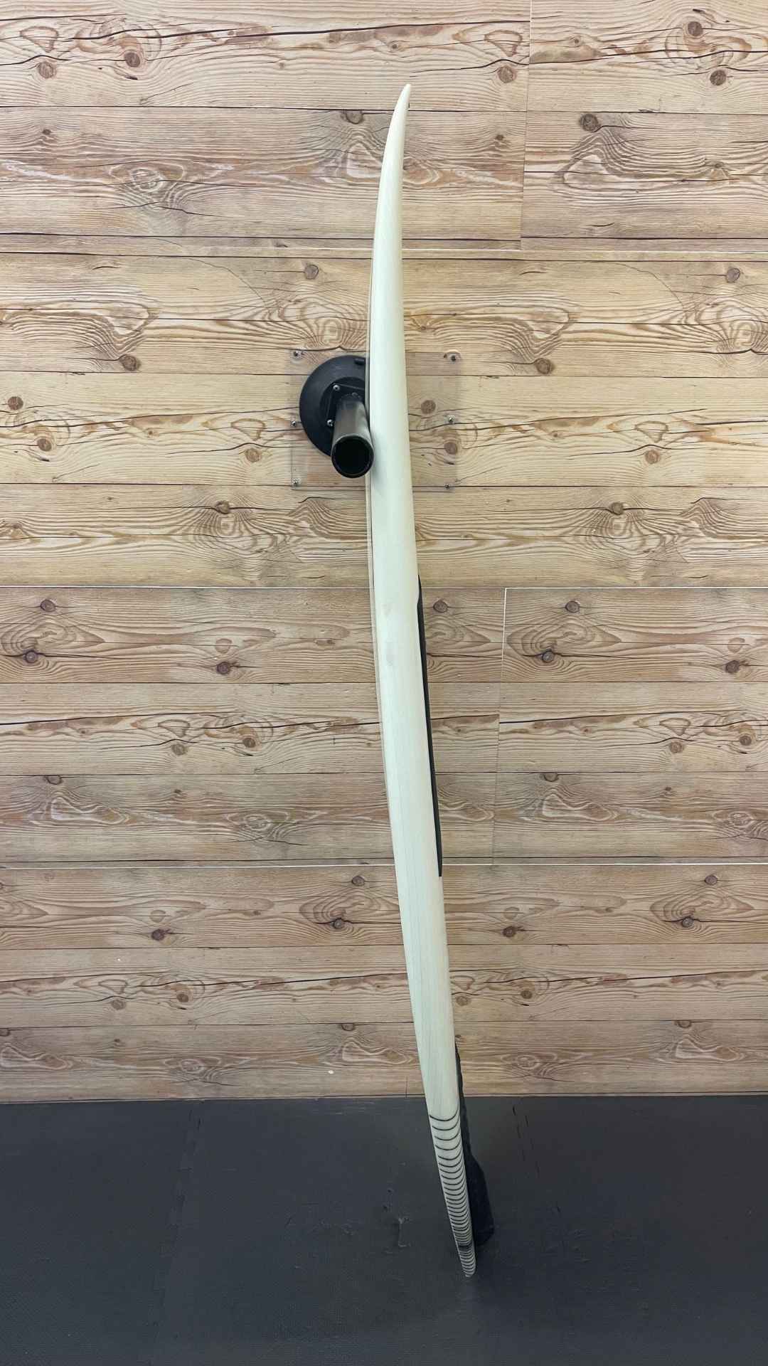 USED SURFBOARD 5'6