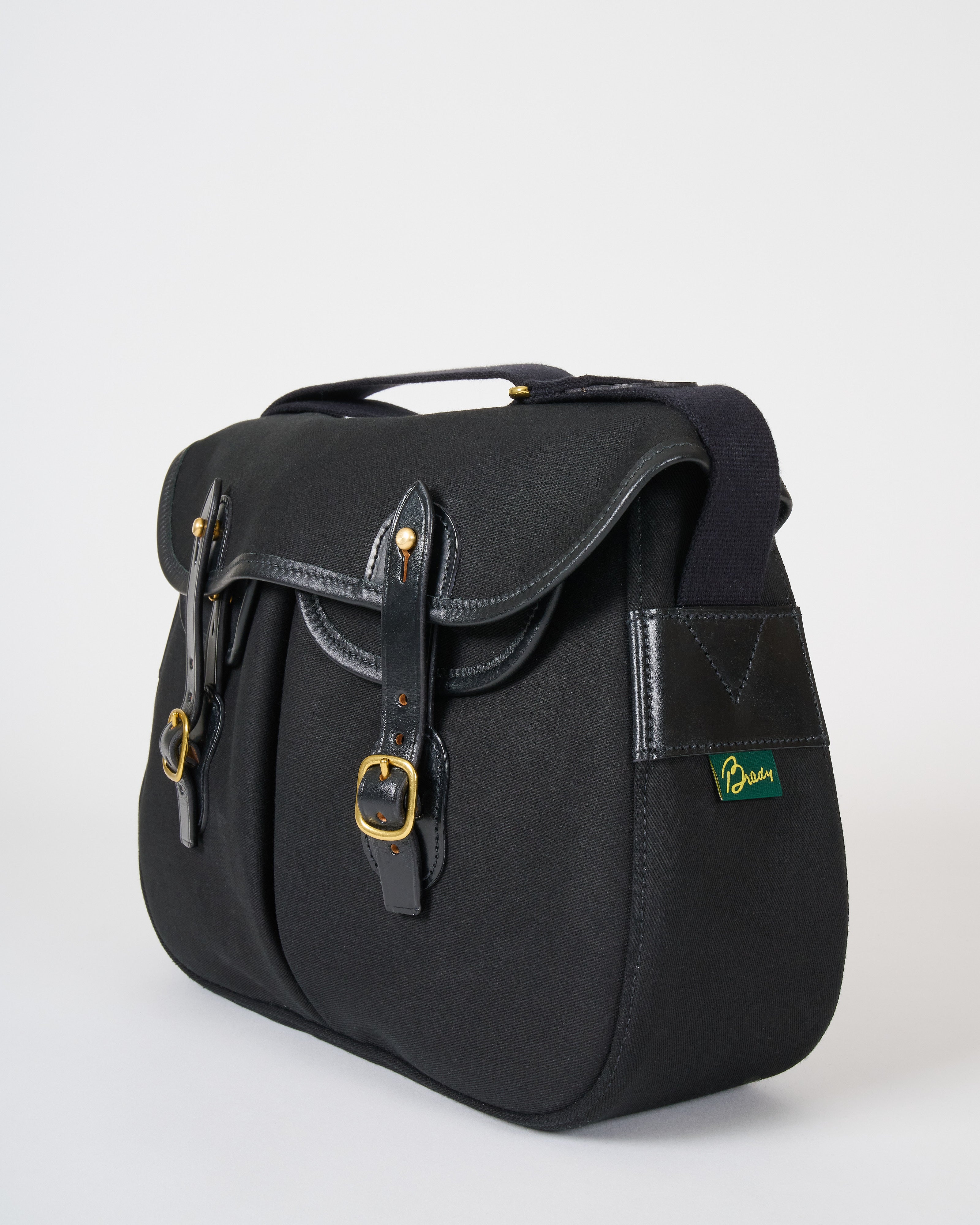 Brady Ariel Trout Small Black