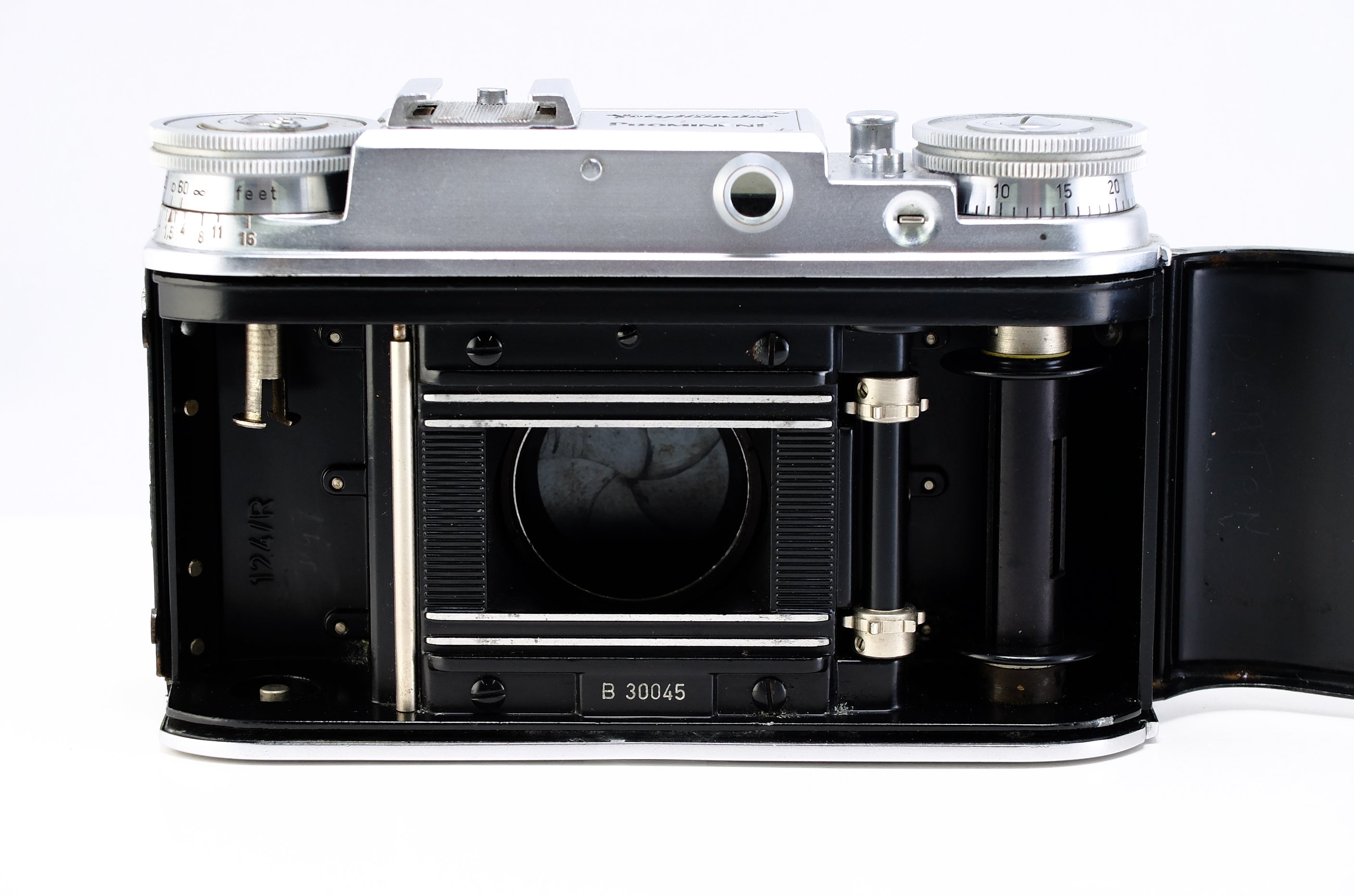 Voigtlander Prominent (距離指標ft) + Skoparon 35mm F3.5 – 東京CAMERA