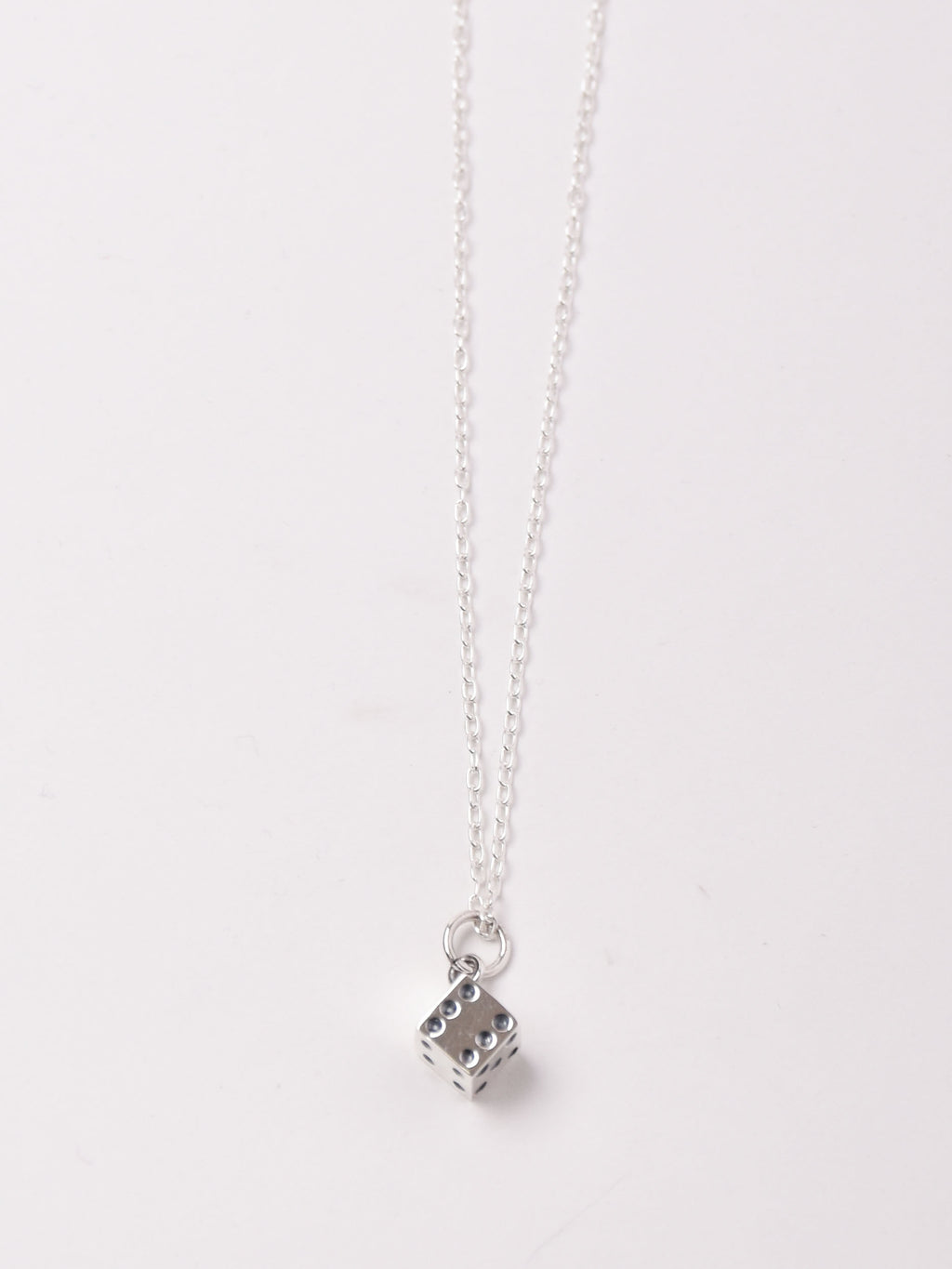 サイコロモチーフ シルバーネックレス – 古着屋Top of the Hillの