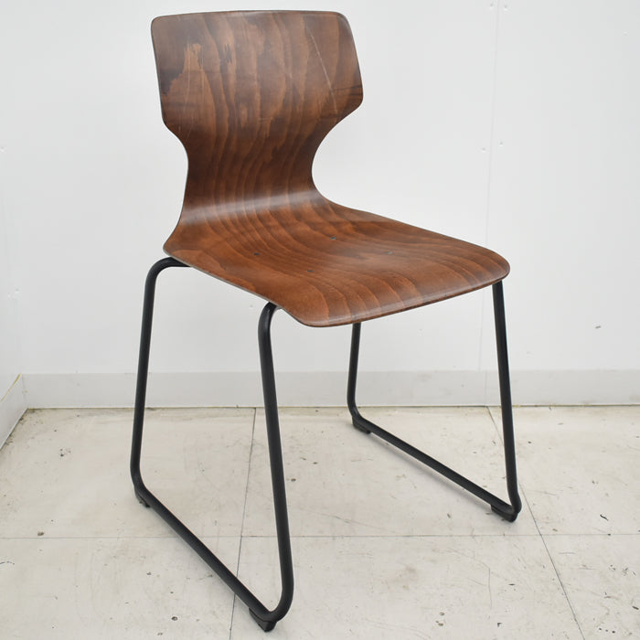 中古】パグホルツ＋アイチ プライウッド スタッキングチェア 幅460