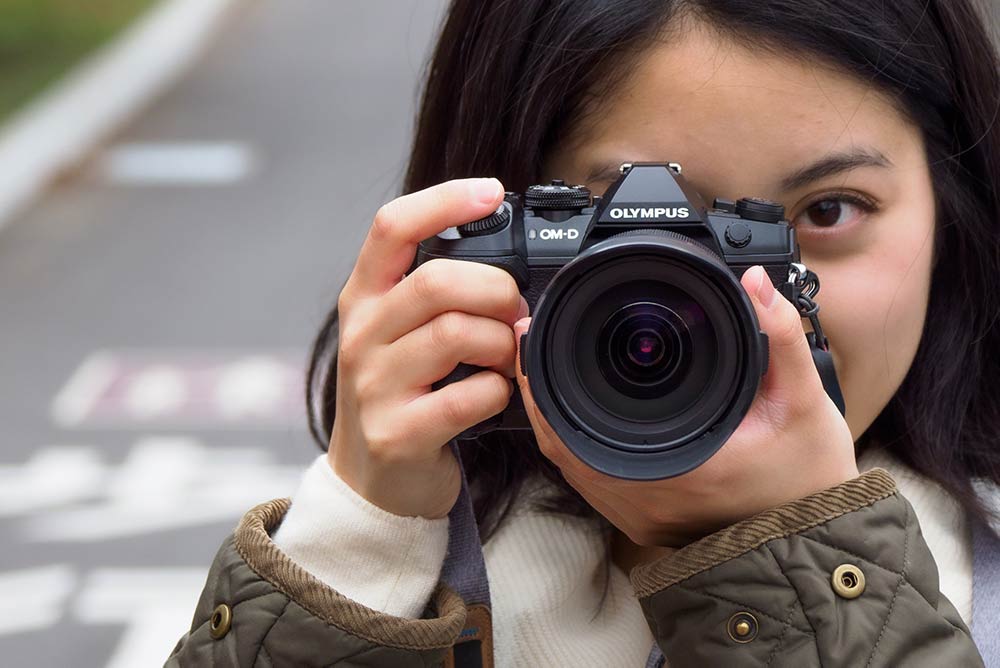 レビュー】あらゆるシチュエーションで仕事をこなす優秀なE-M1 Mark III