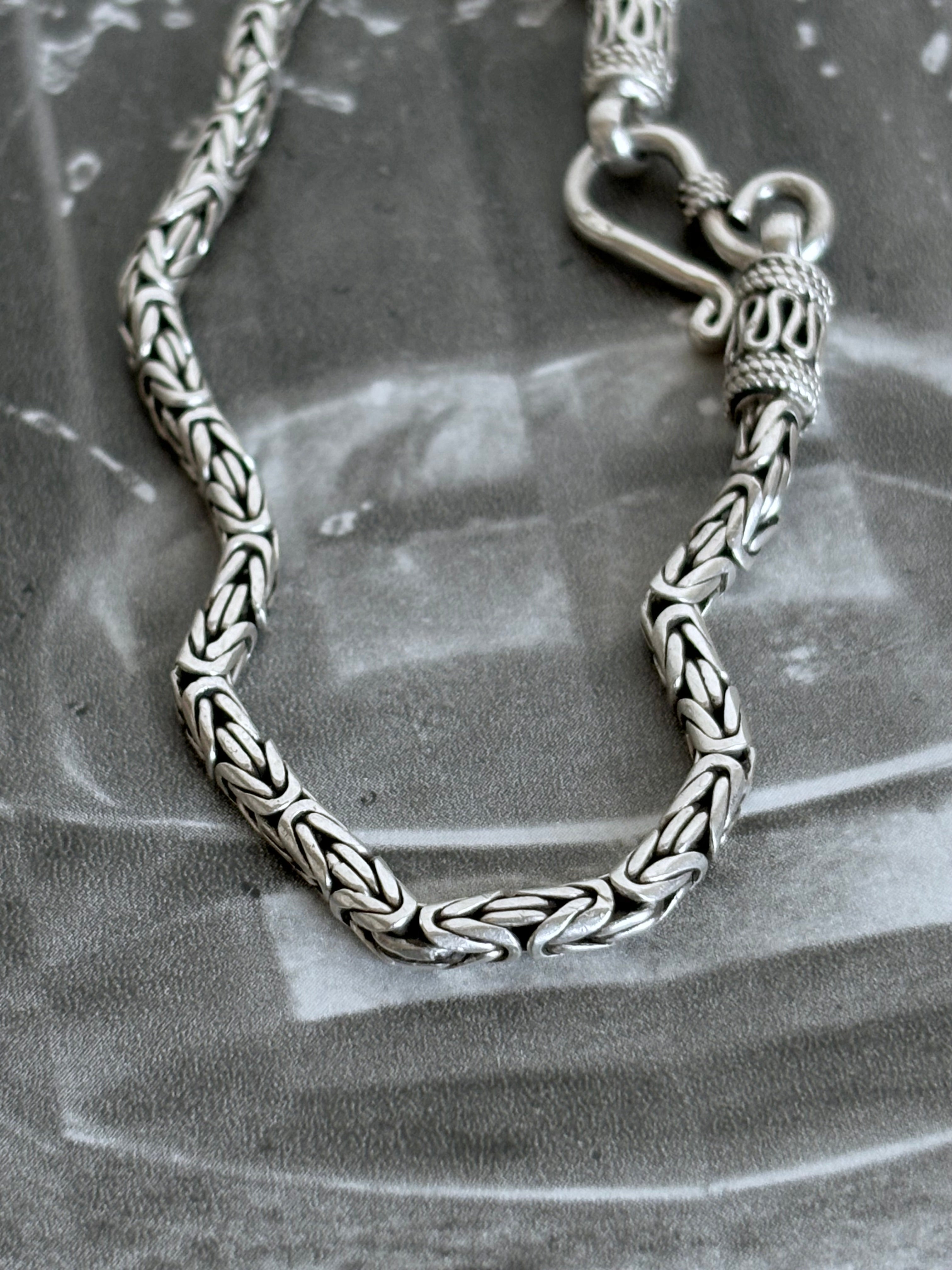 Byzantine chain S hooked bracelet – TOTO