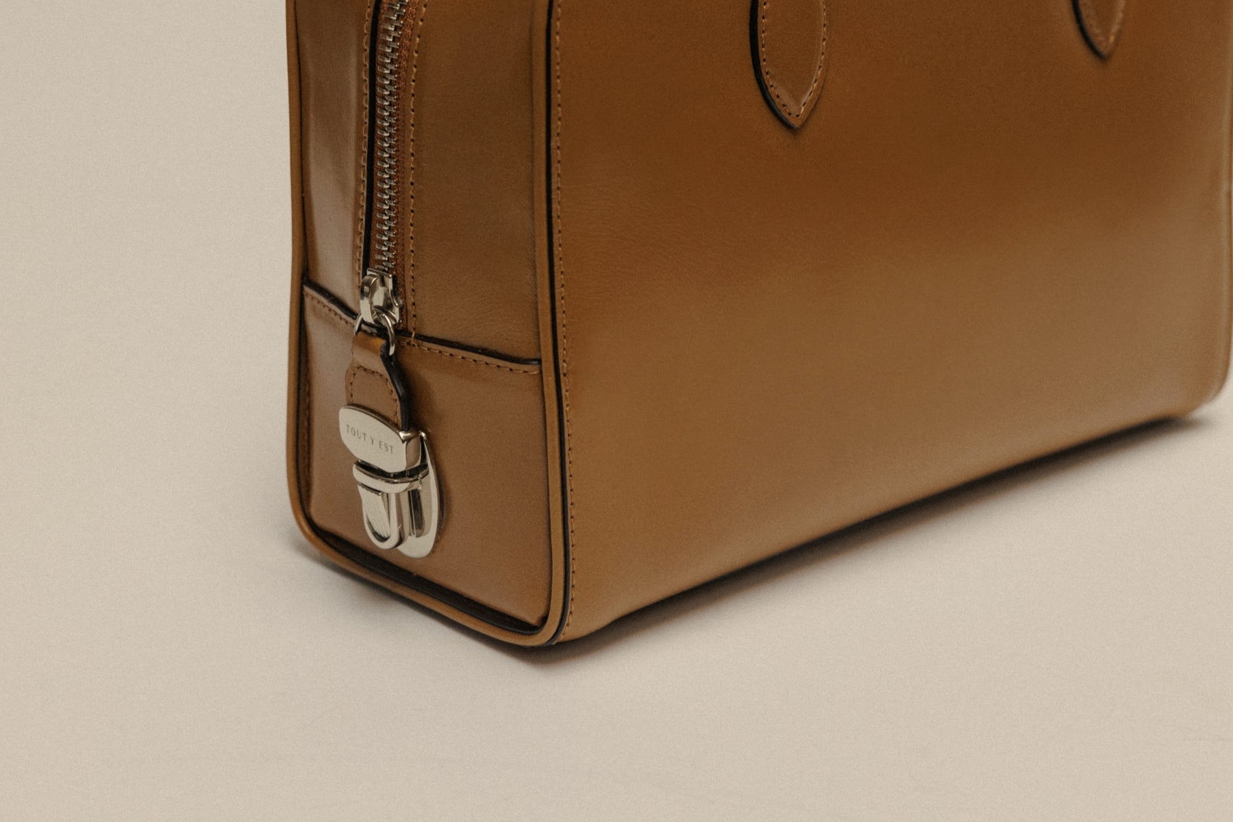 SAC LOQUET SMALL CARAMEL – TOUT Y EST JP