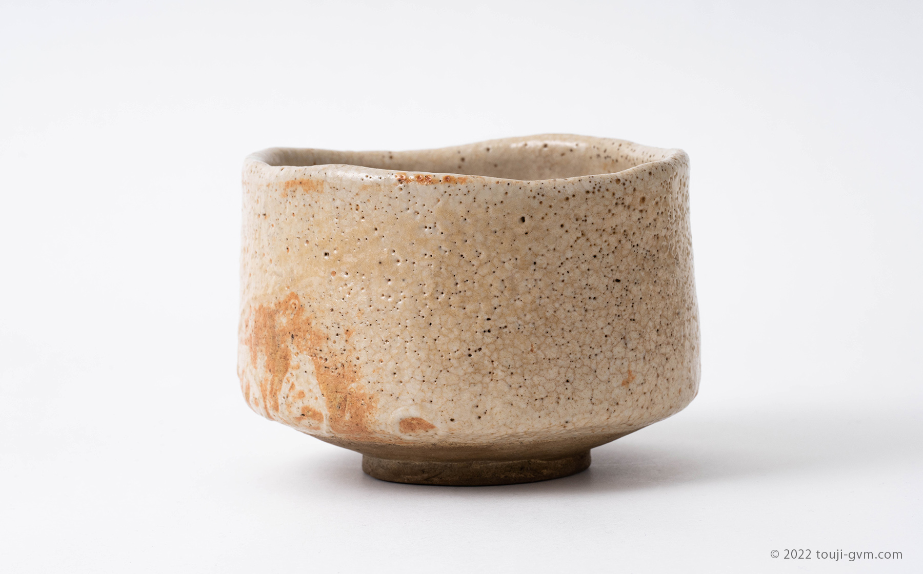無地志野茶碗 – Shino Ware | 陶磁オンライン美術館ーTOUJI GRAPHICA