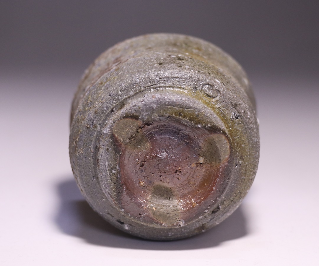 屋代剛右 作 「伊部酒呑」 ～備前焼専門卸小売店 川口陶楽苑～