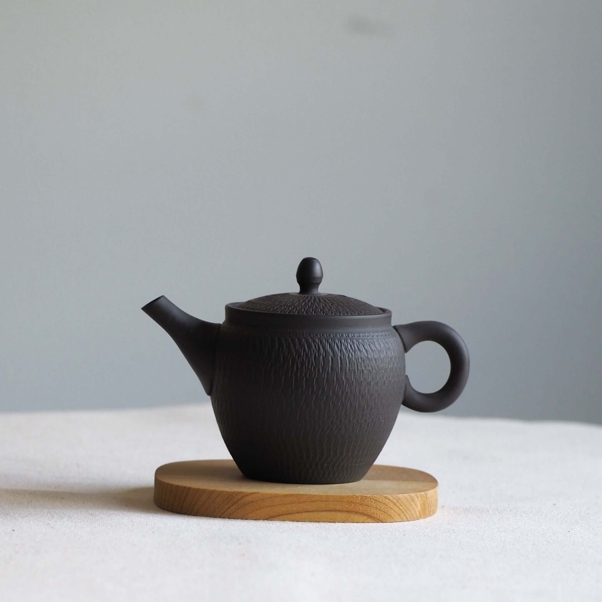 常滑焼 玉光陶園作 黒泥飛文急須 [東山堂煎茶器店 オンラインショップ