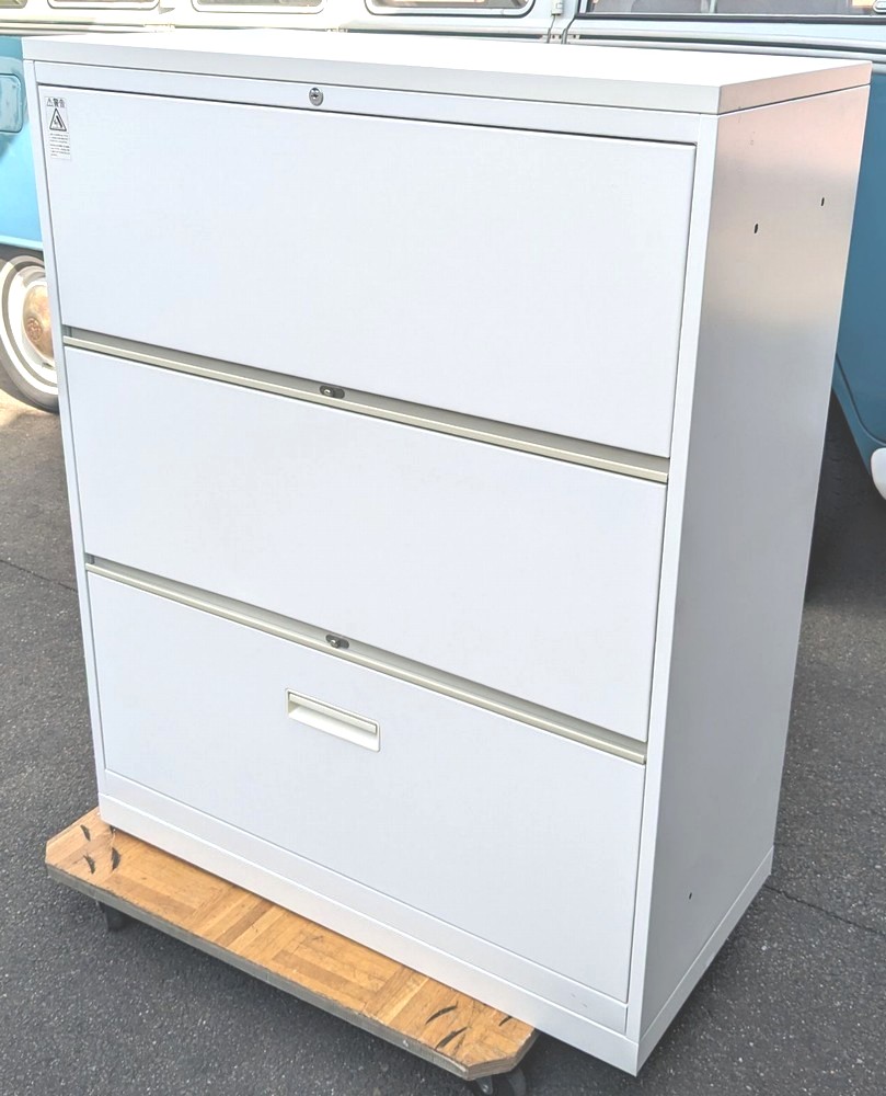 楽天市場】【中古】 ナイキ 3段キャビネット ホワイト色上段、中段は