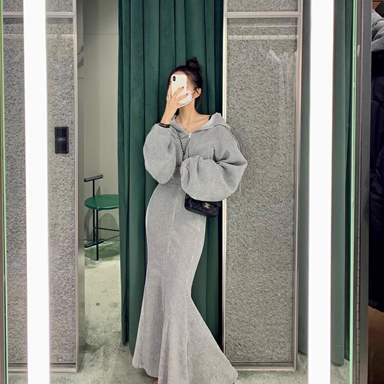 FILA フード付きパーカーとスカートセット グレー FILA フード付き