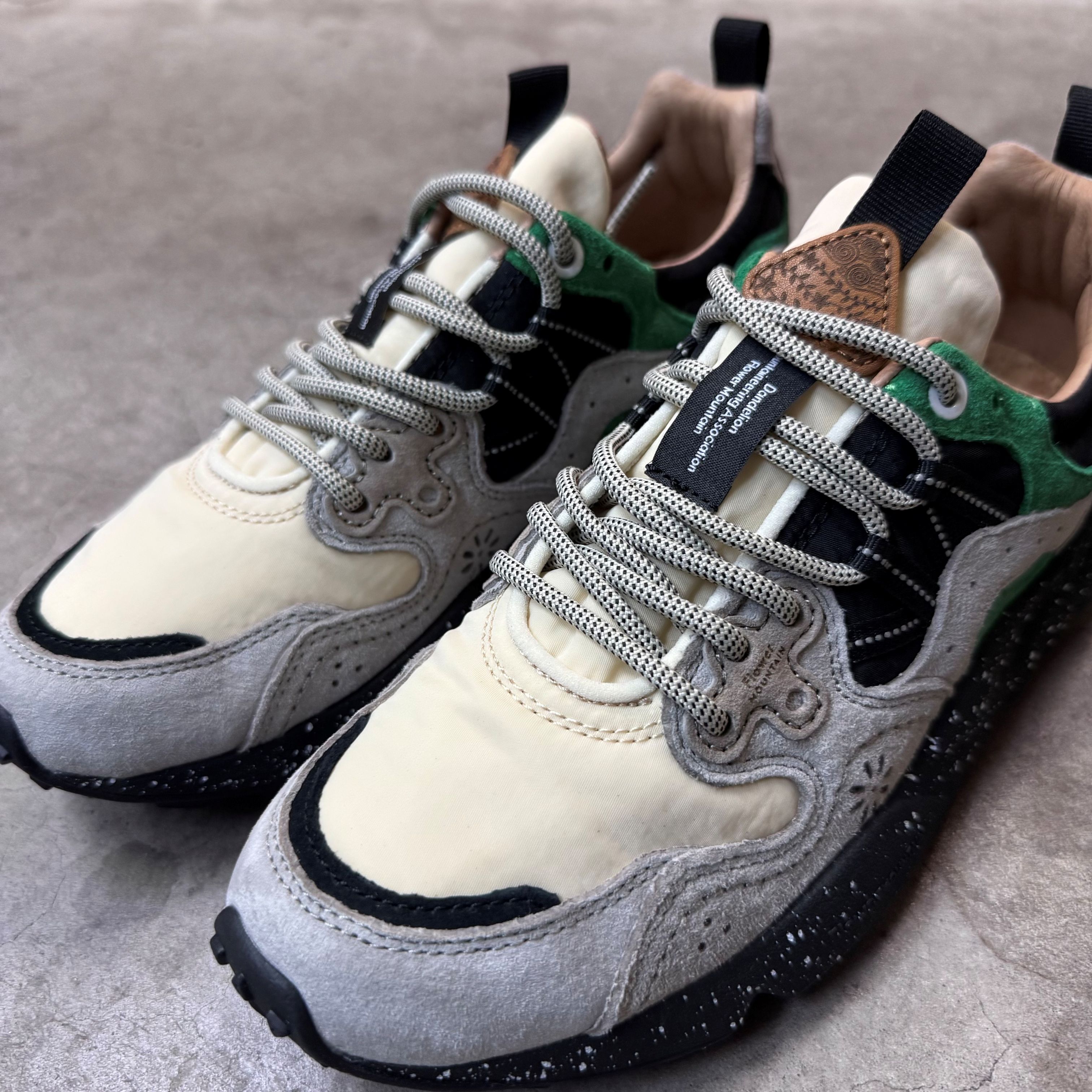 楽天市場】【初回返品・サイズ交換送料無料】 正規取扱店Flower