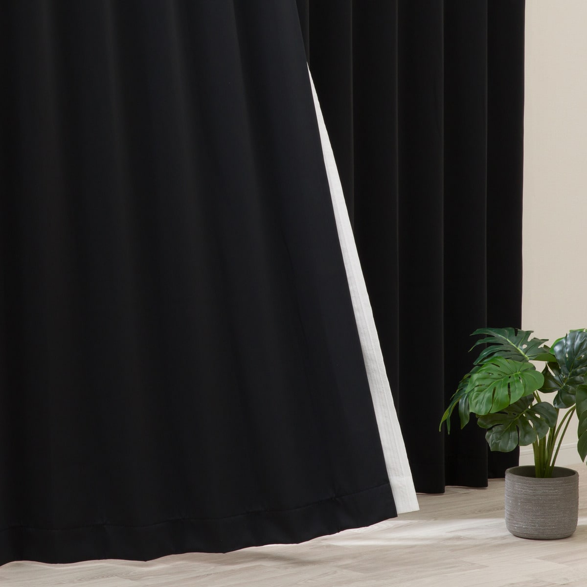 楽天市場】遮光1級・防炎カーテン 10色120サイズ（バリエ BK