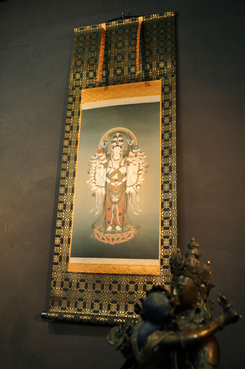 楽天市場】千手観音 仏画掛け軸（半切サイズ） : 仏像仏画チベット美術