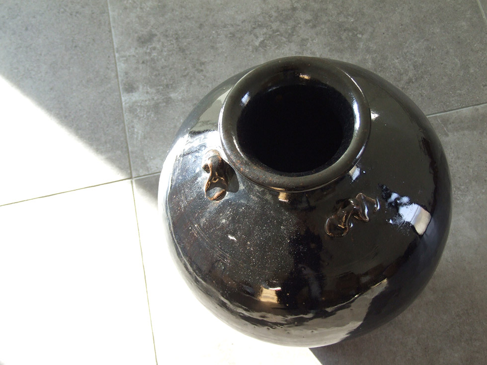 楽天市場】やちむん 民藝 読谷山焼 北窯 松田共司黒釉壺 : おまめ