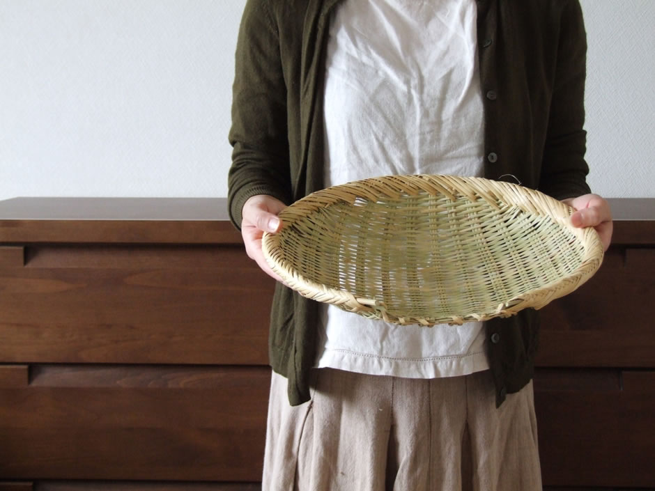 楽天市場】【岩手県二戸 鳥越竹細工】スズ竹(篠竹)箕ざる 中【あす楽