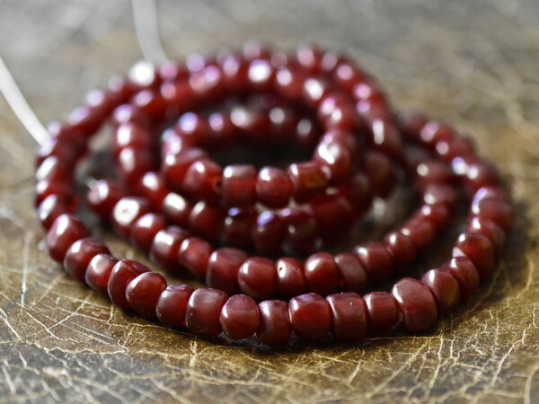 楽天市場】【2311】ホワイトハーツ極濃赤多型状中大粒ビーズ一連(Φ7