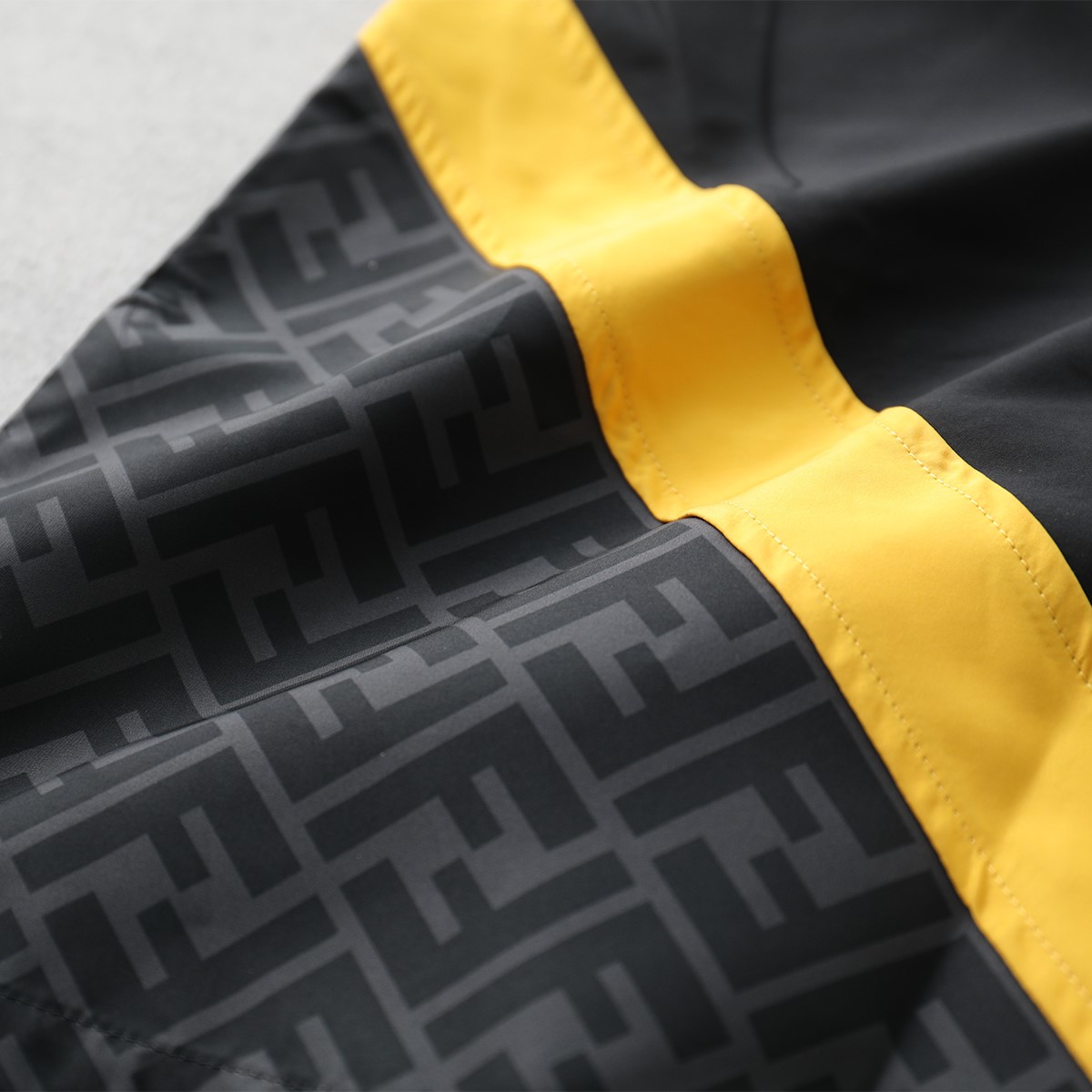 楽天市場】FENDI フェンディ スイムウェア FXB134 AN69 メンズ スイム