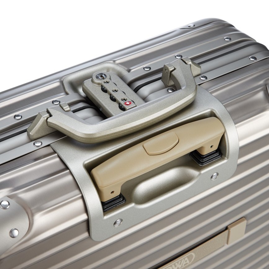 楽天市場】[正規品]送料無料 5年保証付き RIMOWA TOPAS TITANIUM