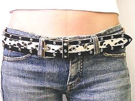 楽天市場】40ミリ幅 牛革 ロックスタッズベルトホワイトヒョウ柄ライン