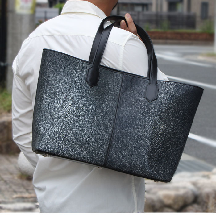 楽天市場】スティングレイ トートバッグ 本革 エイ革 ガルーシャ 革