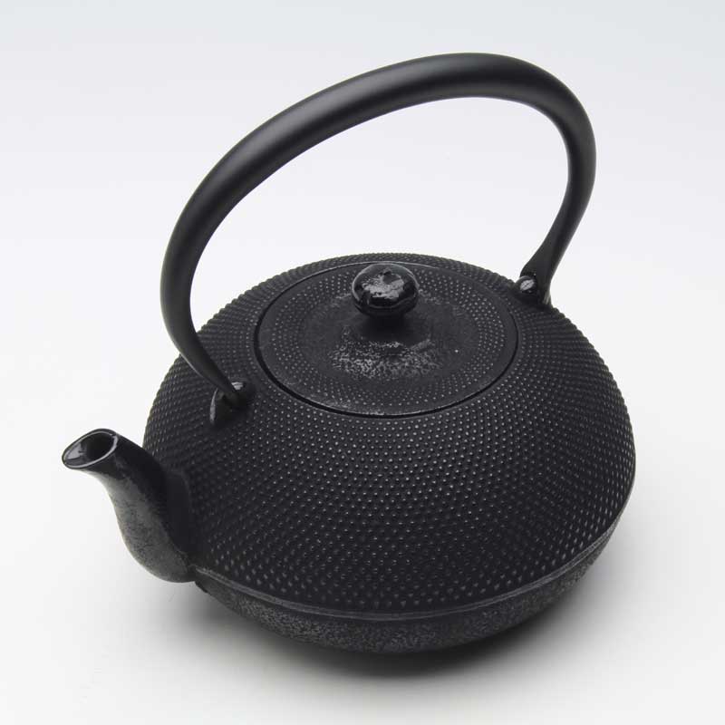 楽天市場】【南部鉄器】鉄瓶 姥口アラレ（瓶敷付/丸アラレ・黒） 1.2L