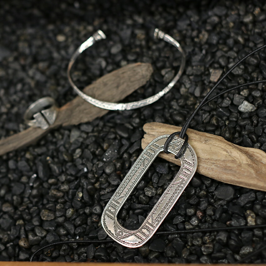 楽天市場】Adawat'n Tuareg アダワット トゥアレグ 革紐 シルバー