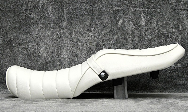 楽天市場】バリオス 2型 白皮 タックロールシート/ GSX250FX ホワイト