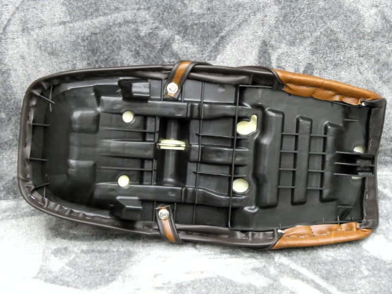 楽天市場】NC31 茶皮 タックロールシート / CB400SF 前期