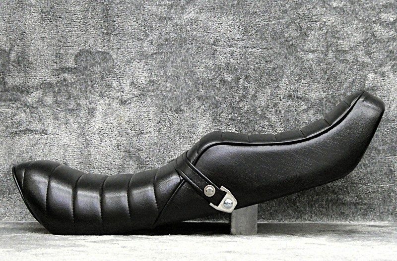 楽天市場】CB750F RC04 黒皮 タックロールシート/ブラック CB900F