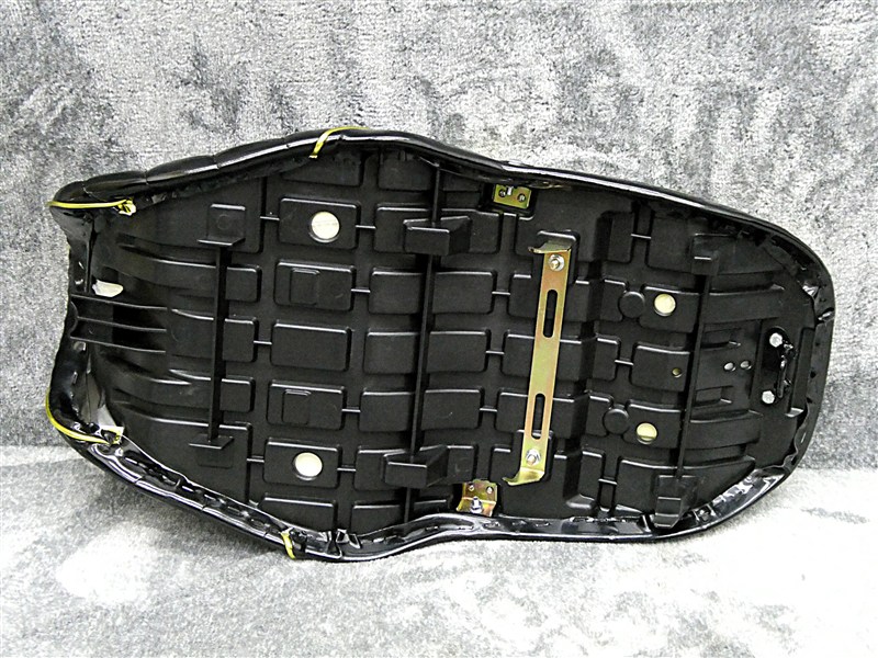 楽天市場】バリオス 1型 黒金エナメル タックロールシート : カスタム