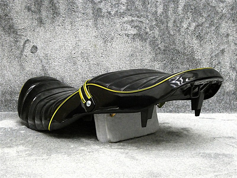 楽天市場】バリオス 1型 黒金エナメル タックロールシート : カスタム